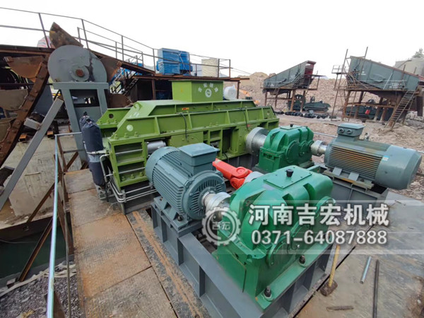 現(xiàn)在購買吉宏機械對輥制砂機,可享萬元優(yōu)惠！