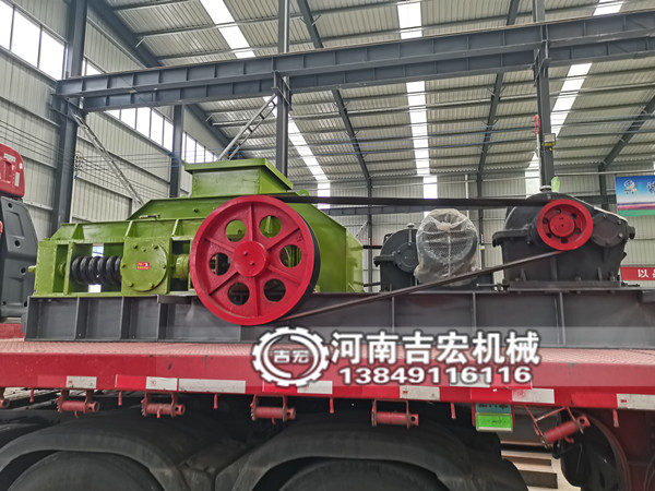 破碎柏油路的設(shè)備叫什么,為什么不選用其他設(shè)備？