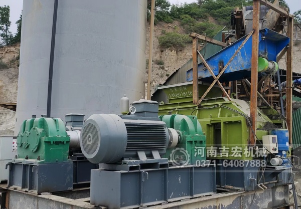 砂粒級配不達標？液壓對輥制砂機精準控粒,成品質(zhì)量提升30%！