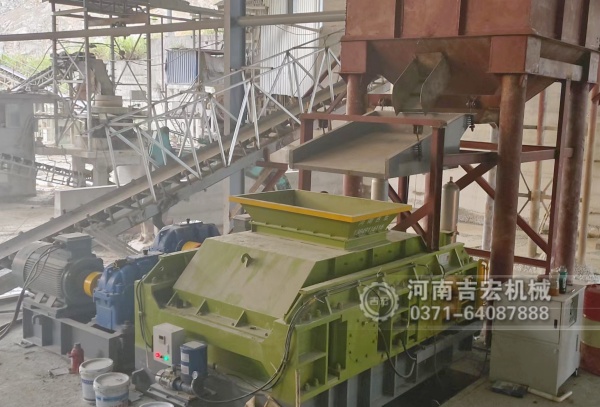 對(duì)輥制砂機(jī) vs 錘破 vs 沖擊破,碎沙制砂誰更強(qiáng)？實(shí)測(cè)對(duì)比！